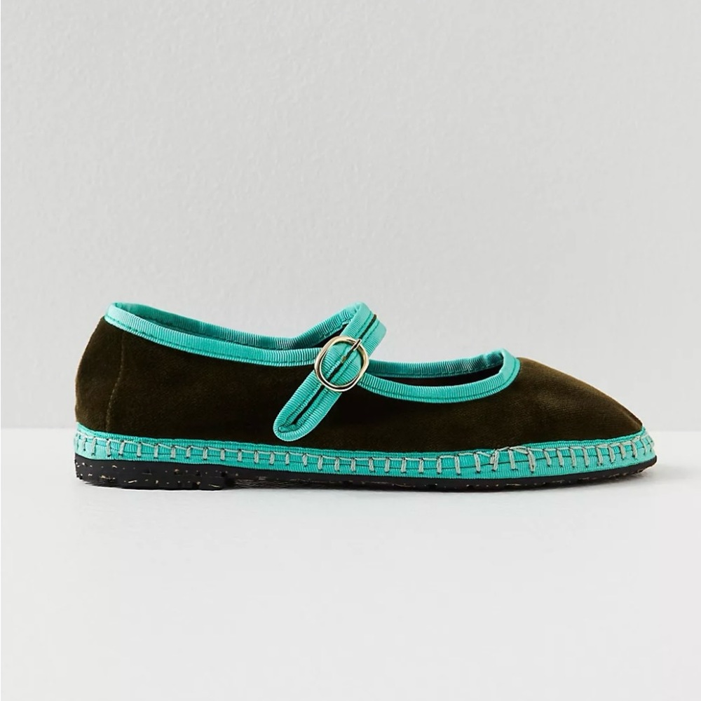BNWT Flabelus Mary Jane Shoes